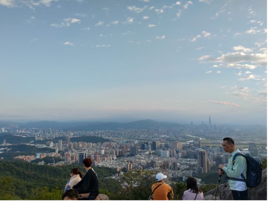 Overlook Taipei City on Jinmian Mountain